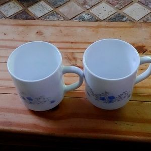 Two Arcopal cups
